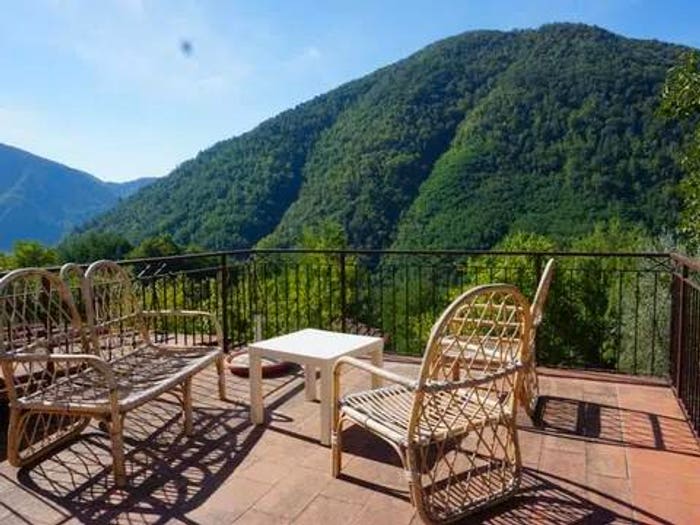 Casa con 6 locali in vendita in Urb Dezza Borgo A Mozzano, Borgo a Mozzano