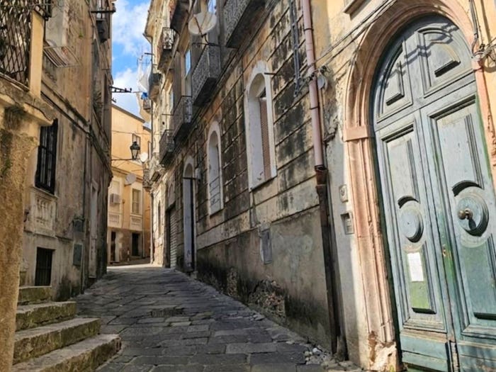 Appartamento bilocale in vendita in Via Giacinto De Jessi, Centro Storico, Catanzaro