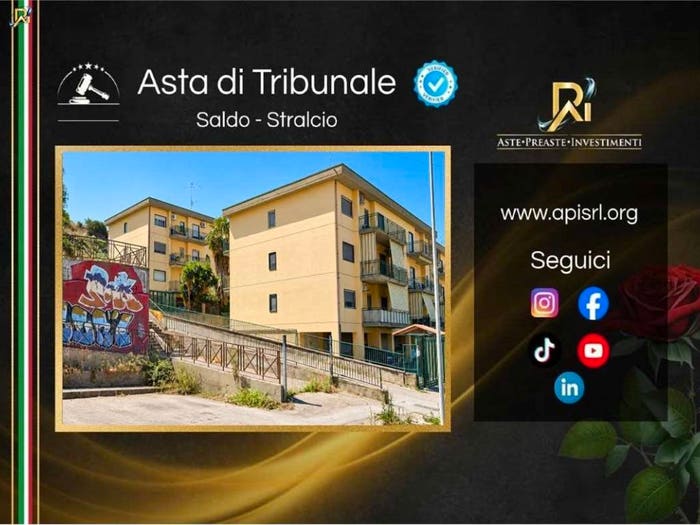 Appartamento con 6 locali in vendita in Via Papa Giovanni XXIII, Centro, Serradifalco