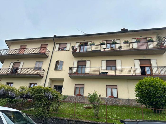 Appartamento con 5 locali in vendita in Via Giuseppe Garibaldi, Centro, Castiglione dei Pepoli