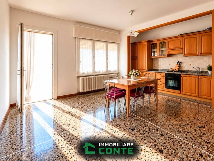 Appartamento con 5 locali in vendita in Centro, Romano d'Ezzelino
