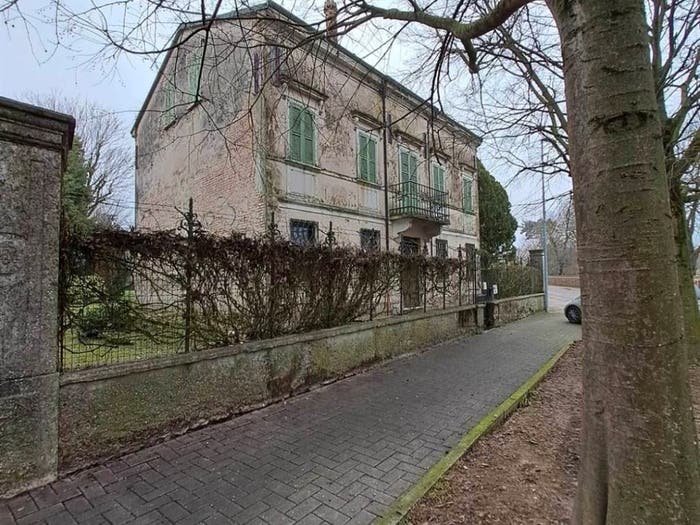 Casa con 6 locali in vendita in Centro, Quistello