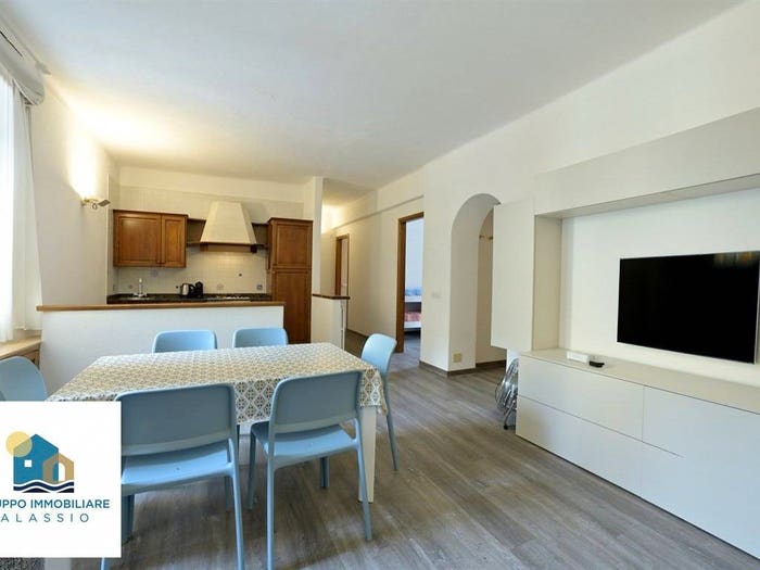 Appartamento trilocale in vendita in Borgo Coscia, Alassio