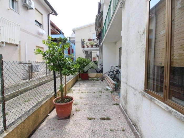 Appartamento quadrilocale in vendita in Via del Gambero, Centro, Caorle