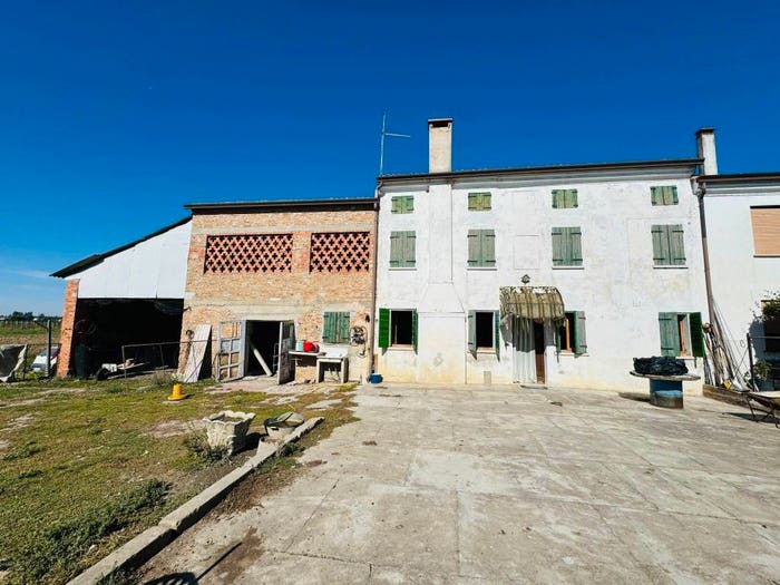 Casa con 5 locali in vendita in Via Pier Domenico Frattini, Centro, Legnago
