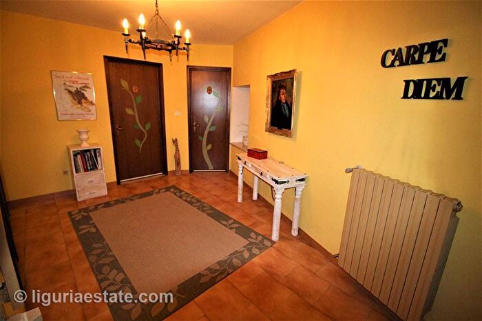Casa monolocale in vendita in Apricale