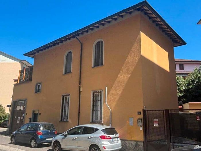 Casa trilocale in vendita in Via Toti, Abbiategrasso