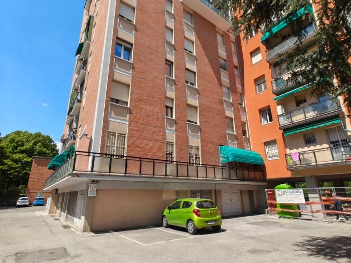 Appartamento trilocale in vendita in Via Nino Bertocchi, Barca, Bologna