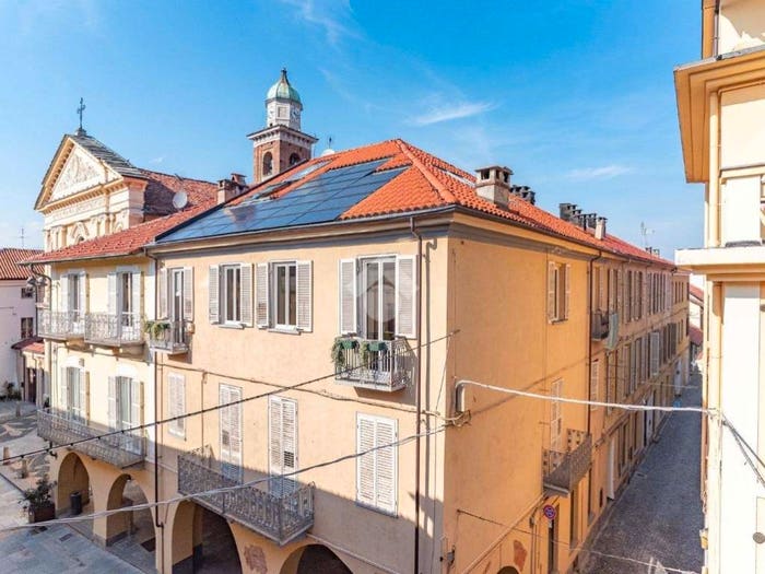 Appartamento quadrilocale in vendita in Via vittorio emanuele, Centro, Ciriè