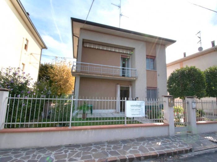 Casa con 5 locali in vendita in Via Oddino Morgari, Cibeno, Carpi