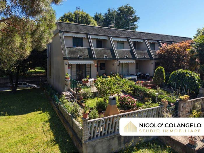 Casa con 5 locali in vendita in Via Gianmaria Cornaggia Medici, Mozzate