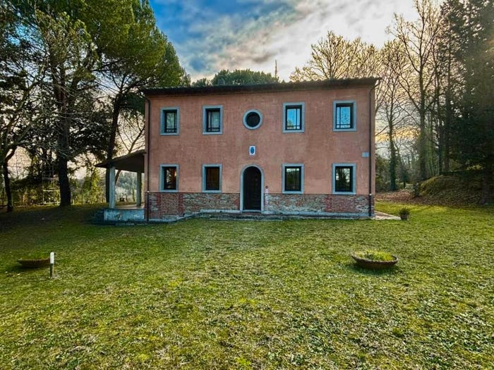 Casa con 6 locali in vendita in Centro, Palaia