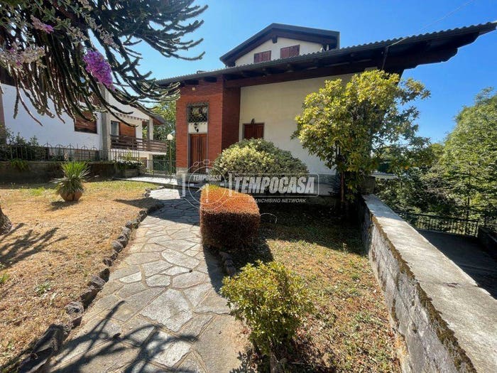 Casa con 6 locali in vendita in Via CASTELNUOVO NIGRA VIA ZERBINI, Castelnuovo Nigra