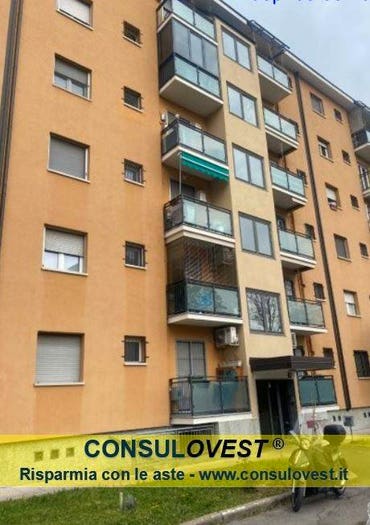 Appartamento bilocale in vendita in Via Ugo Betti, Gallaratese, Milano
