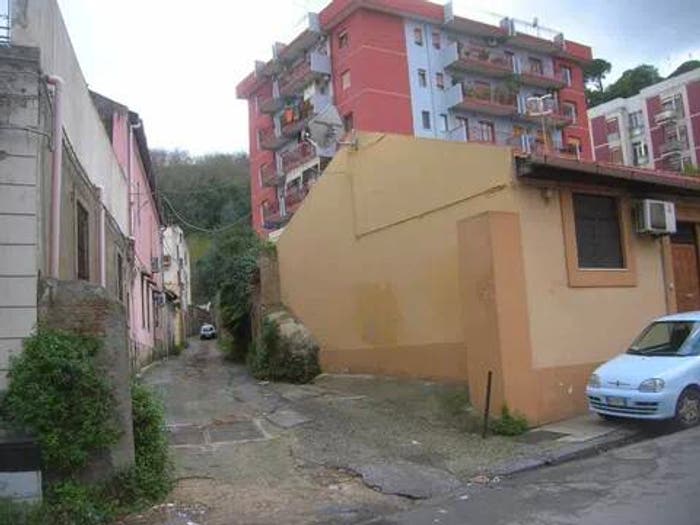 Appartamento quadrilocale in vendita in Via Palermo, Giostra, Messina