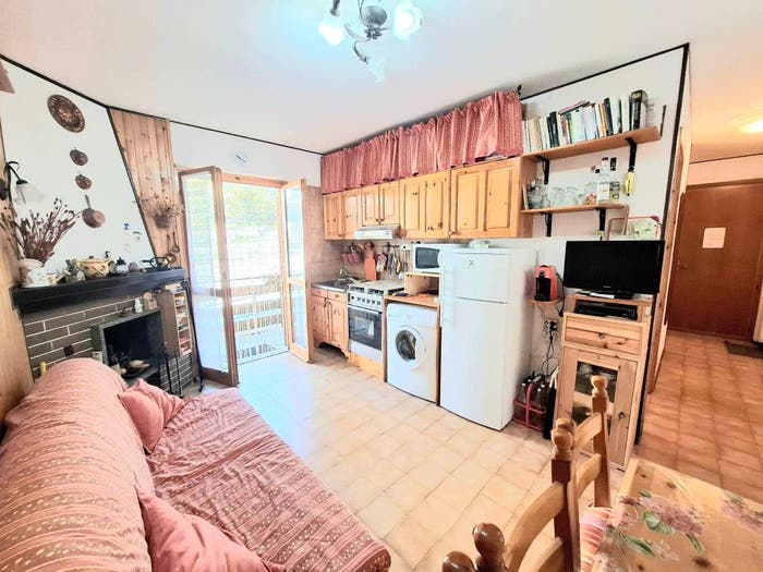 Appartamento bilocale in vendita in Via Giangirone, San Giacomo, Roburent