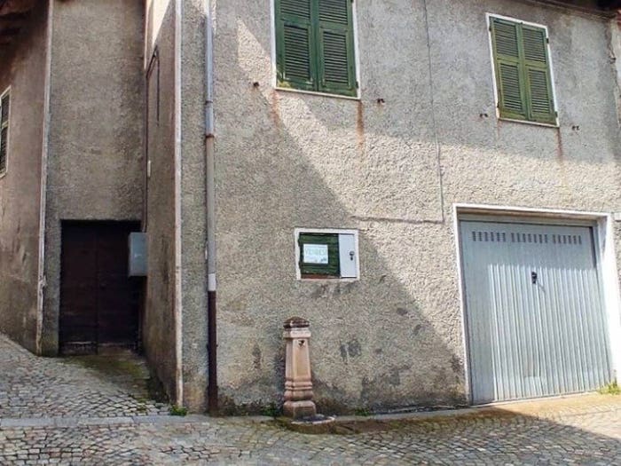 Casa bilocale in vendita in Via Rondinaria, Centro, Rocca Grimalda
