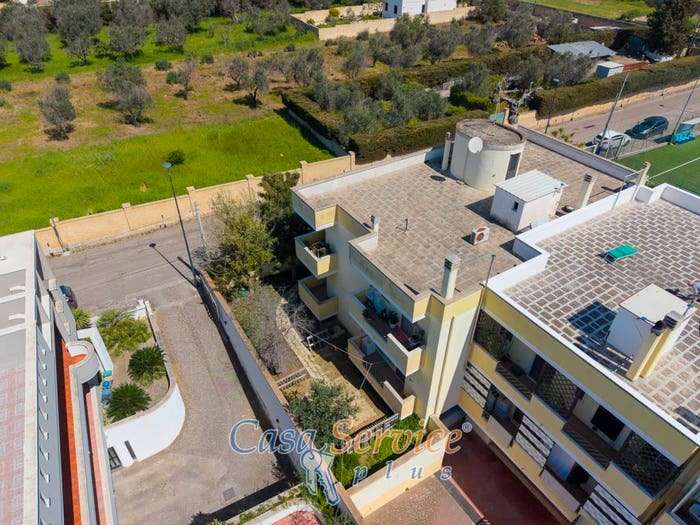 Casa con 6 locali in vendita in Via Pio La Torre, Centro, Parabita