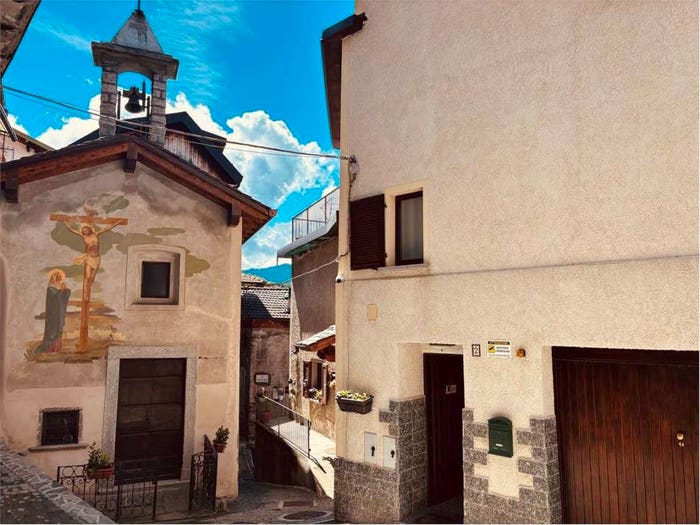 Casa con 6 locali in vendita in Centro, Veleso