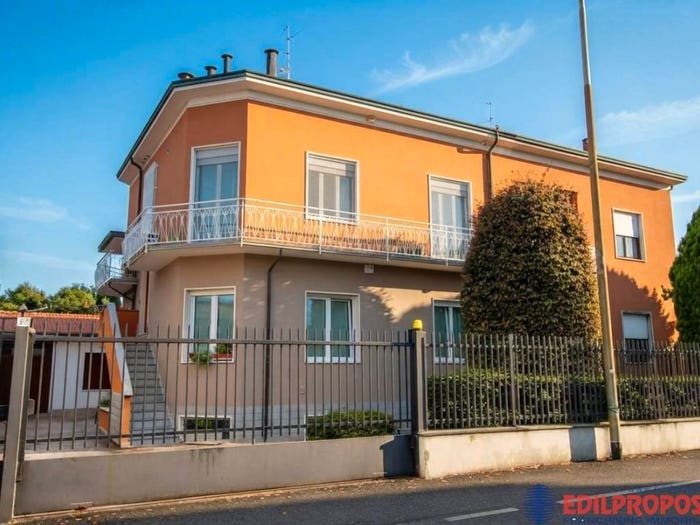 Appartamento trilocale in vendita in Via Como, Centro, Lentate sul Seveso