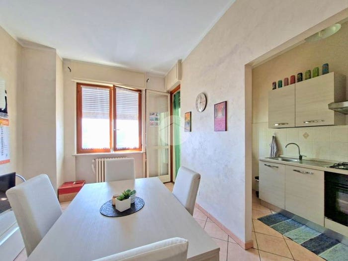 Appartamento trilocale in vendita in Via Umberto I, Centro, Bra