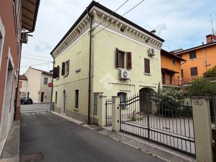 Appartamento quadrilocale in vendita in Via Solferino, Centro, Leno