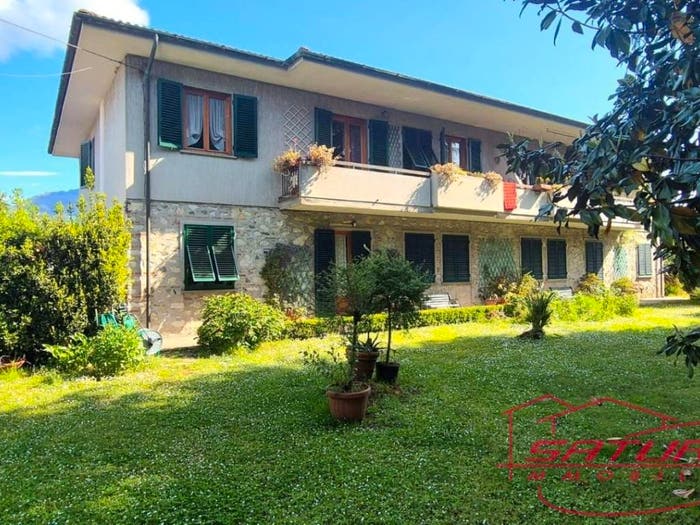 Casa con 6 locali in vendita in Via S Martino, Marlia, Capannori