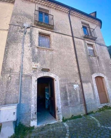 Casa quadrilocale in vendita in Via Napoli, Centro, Carovilli