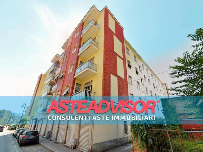 Appartamento con 5 locali in vendita in Via Nizza, Centro, Acqui Terme