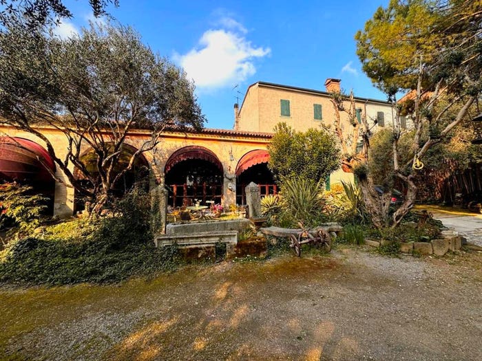 Casa con 6 locali in vendita in Via Belfiore Gallo, Centro, Legnago