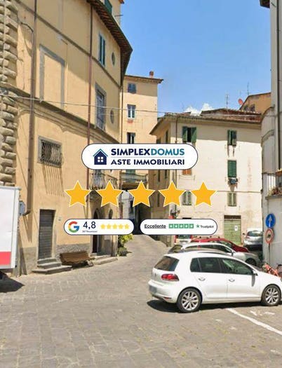 Appartamento con 6 locali in vendita in Piazzetta del Ducci, Centro, Pescia