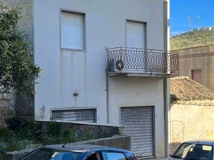 Appartamento trilocale in vendita in Via Milano, Centro, Custonaci