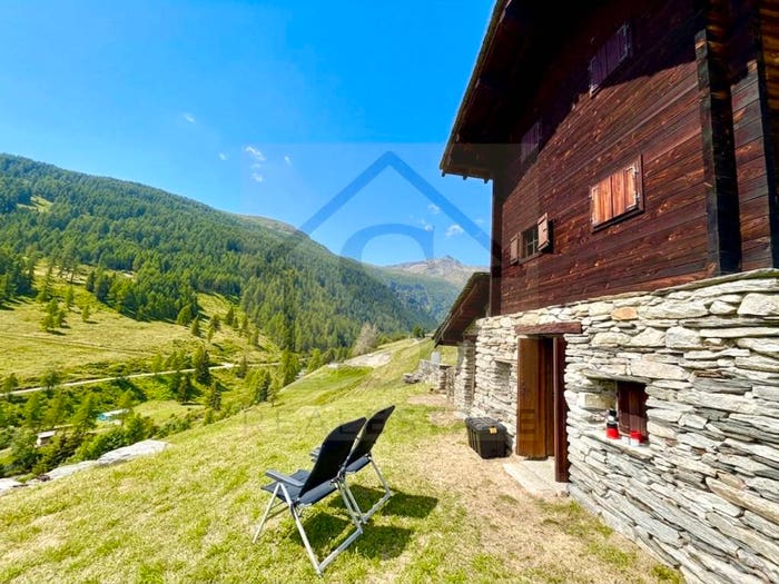 Casa con 6 locali in vendita in Madesimo