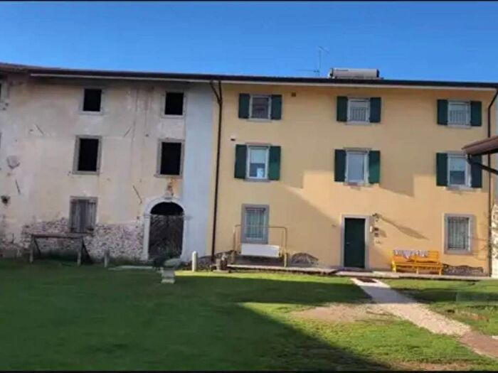 Casa quadrilocale in vendita in Via dei Castelli, Centro, Pozzuolo del Friuli