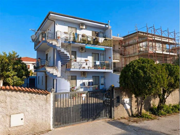 Appartamento quadrilocale in vendita in Via fondacaro, Catanzaro Lido, Catanzaro