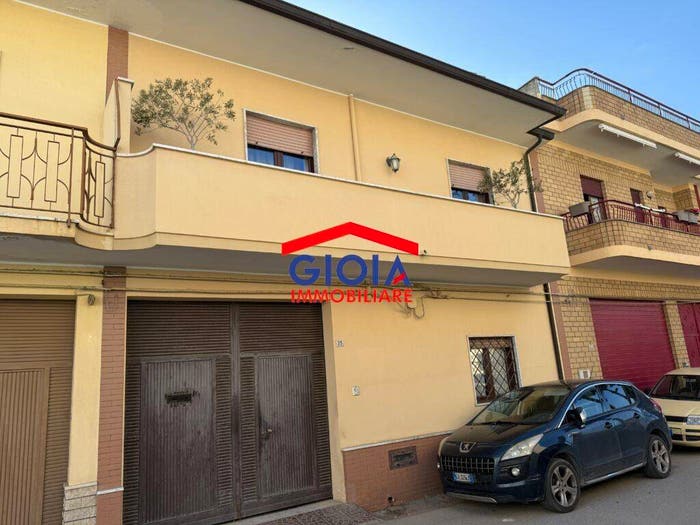 Appartamento quadrilocale in vendita in Via degli Oleandri, Mondragone