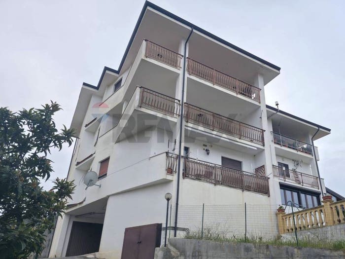 Appartamento quadrilocale in vendita in Maria Callas, Mendicino