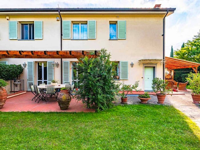 Casa con 6 locali in vendita in Via di Castello, Castello, Firenze