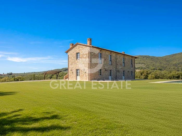 Casa con 6 locali in vendita in Strada Vicinale di Citerna, Panicale