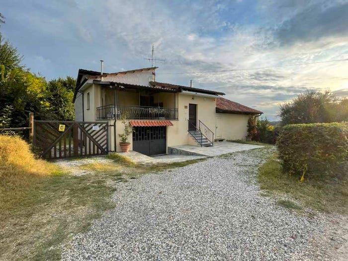 Casa con 6 locali in vendita in Cascina Apostoli, Montemagno