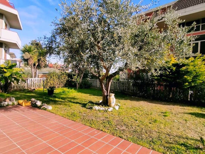 Appartamento trilocale in vendita in Via Firenze, Centro, Grottammare
