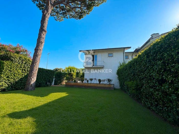 Casa con 5 locali in vendita in Via Francesco Donati, Vittoria Apuana, Forte dei Marmi