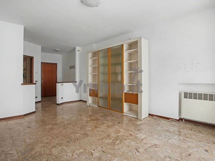 Appartamento trilocale in vendita in Via Cervinia, Centro, Luino
