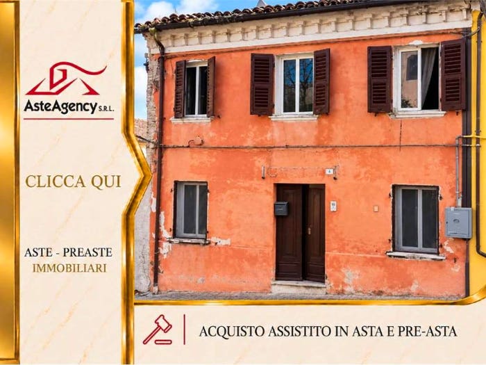 Casa quadrilocale in vendita in Via Maggio, Centro, Santa Maria Nuova