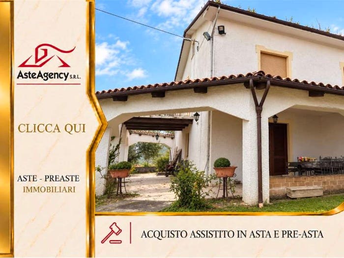 Appartamento con 6 locali in vendita in Via Internone, Centro, Cingoli