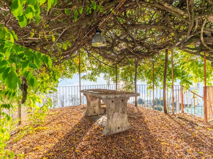 Casa con 6 locali in vendita in Via Paolo Dellea, Campagnano, Maccagno con Pino e Veddasca