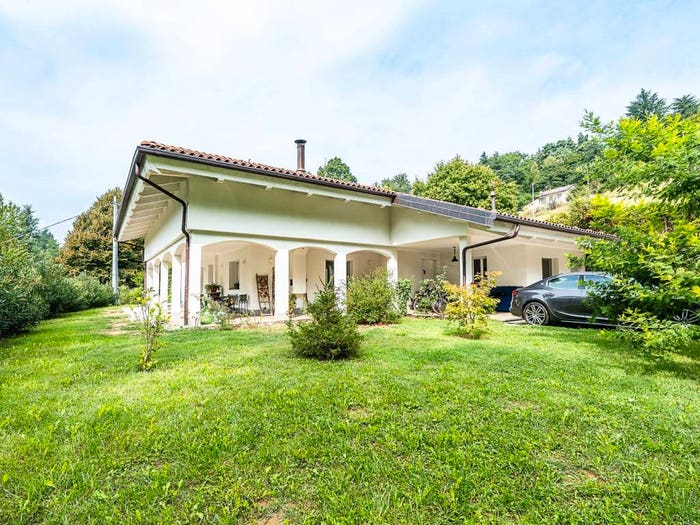 Casa con 6 locali in vendita in Strada Della Viola, Cavoretto, Torino