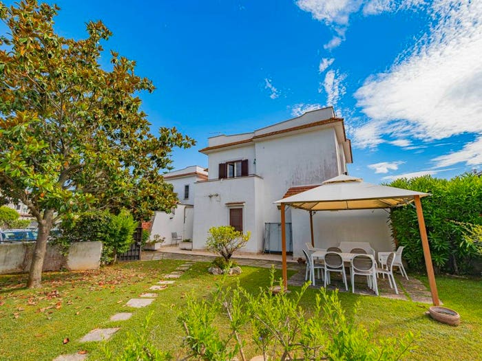 Casa quadrilocale in vendita in Via Bolsena, Cerenova, Cerveteri