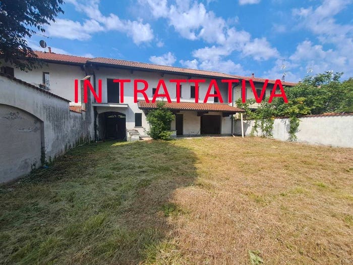 Casa quadrilocale in vendita in Via San Francesco, Centro, Busto Garolfo