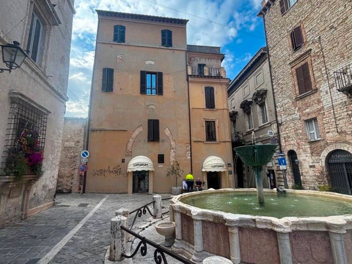 Appartamento con 5 locali in vendita in Piazza Bocciarelli, Centro, Narni